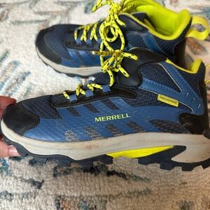 Boys Merrell Hiking Boots Size 5 Blue Waterproof